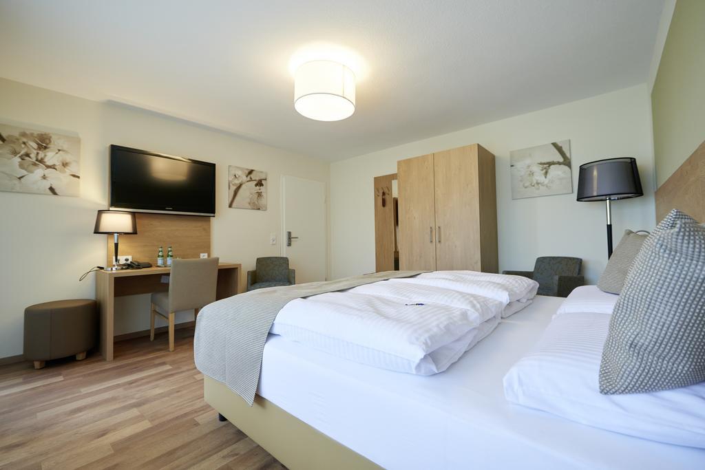 Hotel & Restaurant Rizzelli Superior Neustadt an der Aisch Extérieur photo